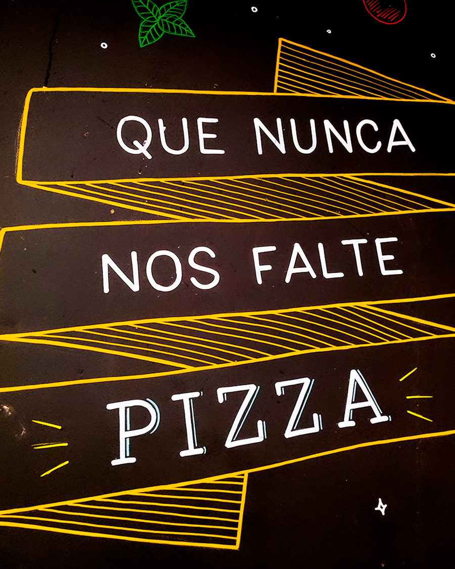 Letreiro de neon: que nunca nos falte pizza